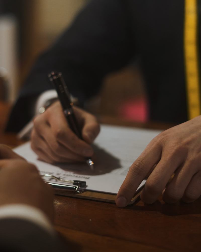 Taking notes during a measurement consultation